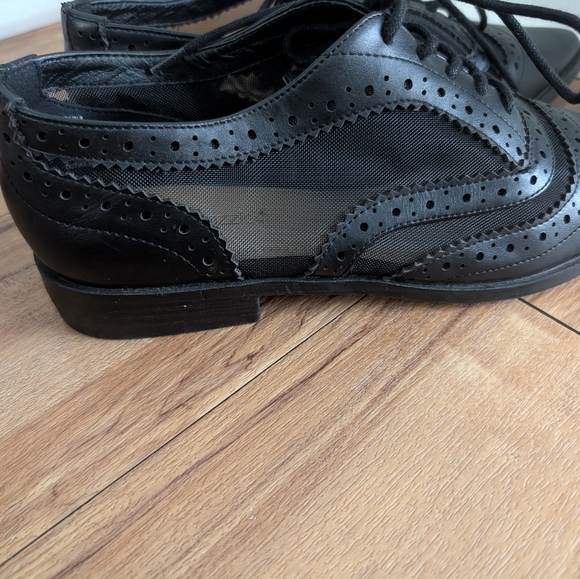 Black Lace-Up Brogues by Shoedazzle - Picture 4 of 8